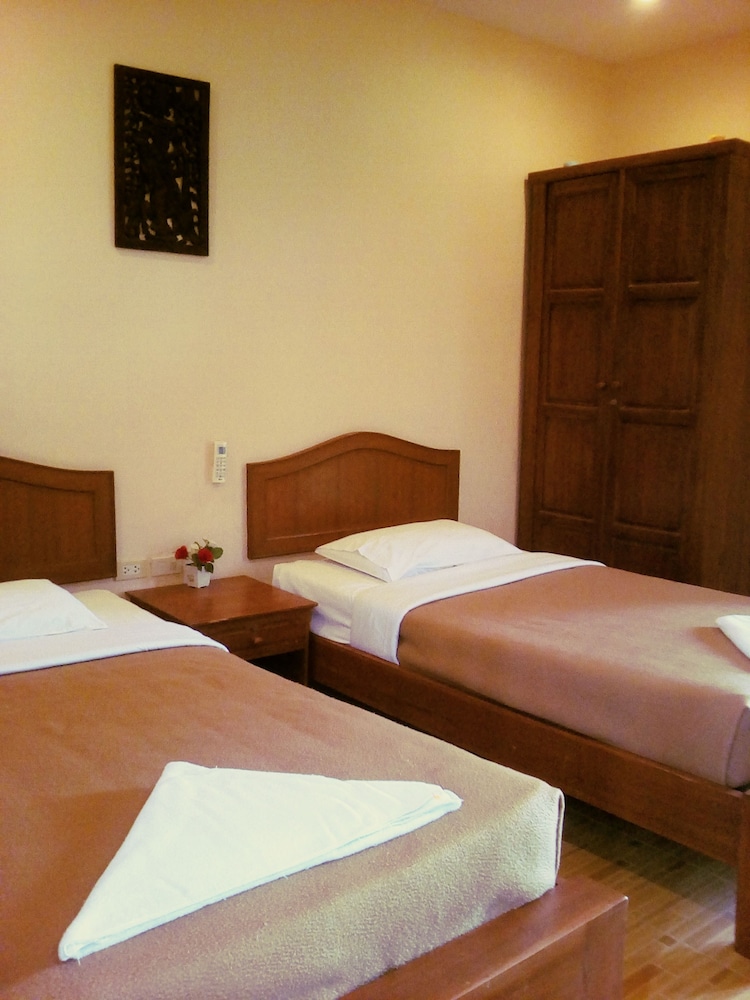 Economy Twin Room (No Windows)