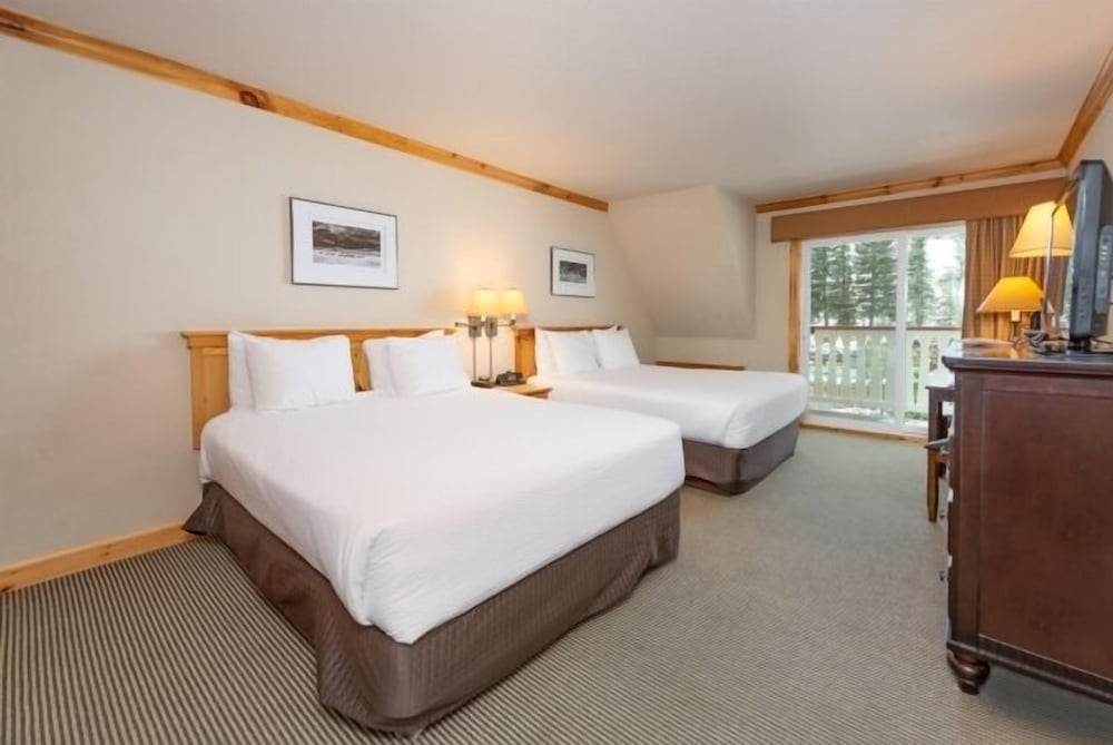Economy Room, 2 Queen Beds (Selkirk)