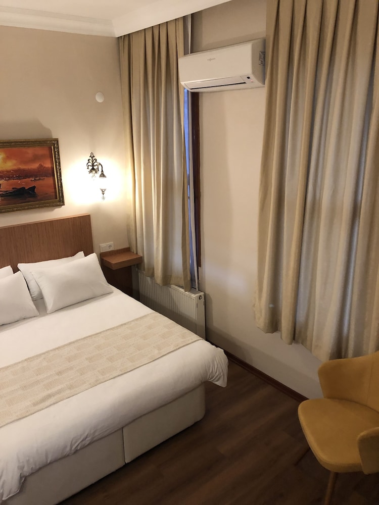Standard Double Room, 1 Queen Bed, Non Smoking photo 2