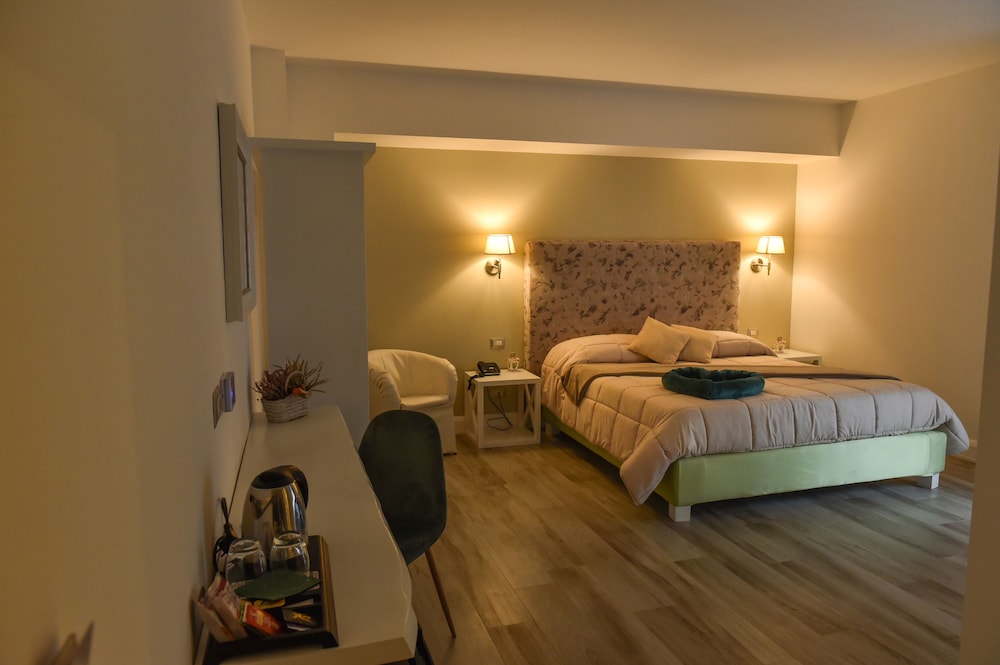 Standard Quadruple Room, Multiple Beds, Balcony
