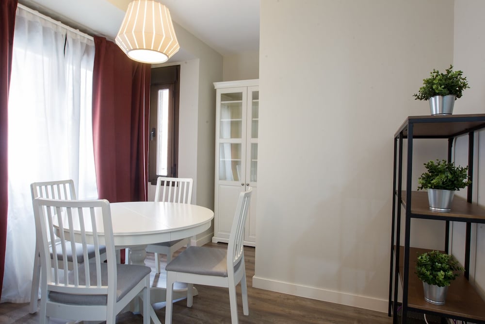 Apartment, 2 Bedrooms (Cardenal Mella 1)