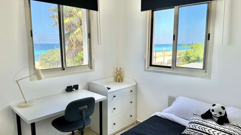 Family Apartment, 2 Bedrooms, Balcony, Sea View photo 2