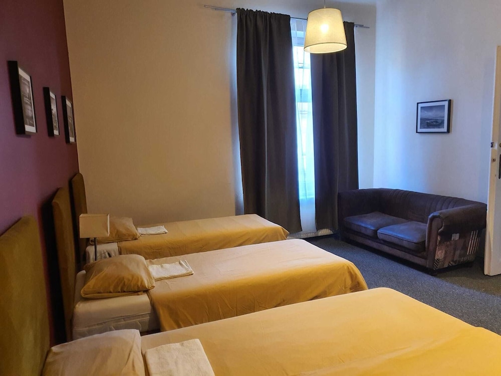 Superior Quadruple Room, City View