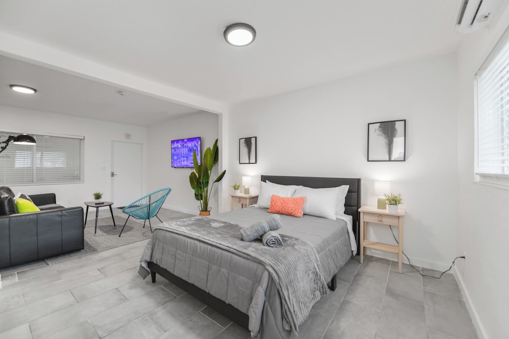 Standard Room, 1 Queen Bed with Sofa bed photo 1
