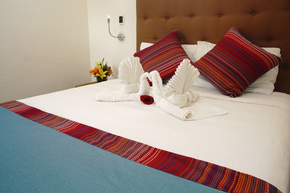 Standard Room, 1 Queen Bed