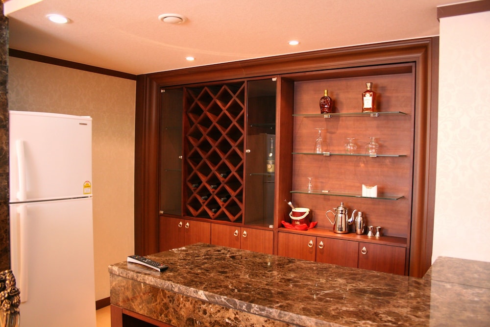 Royal Suite photo 2