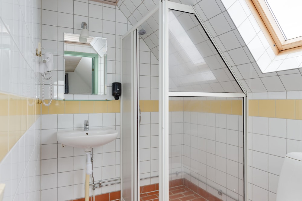 Twin Room, Ensuite, Sea View photo 3