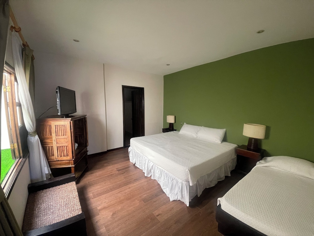 Standard Triple Room photo 2