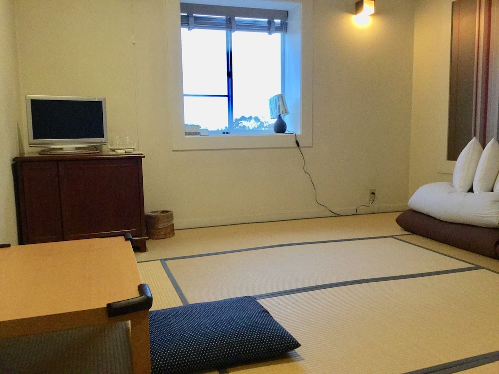 Japanese Style Room For 5 People, Pet Allowed photo 1