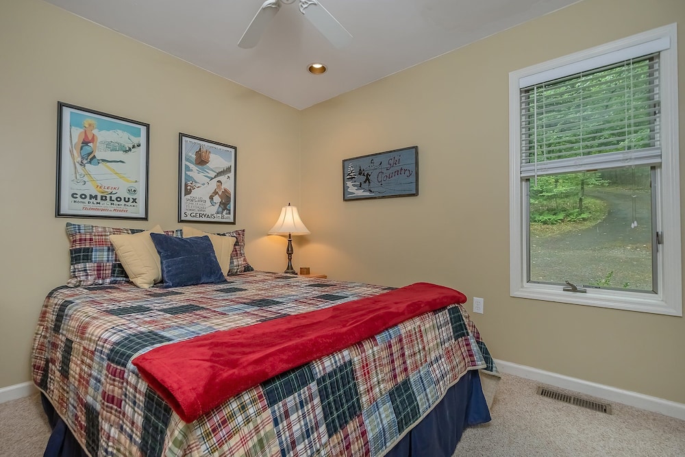 House (4 Bedrooms) photo 2