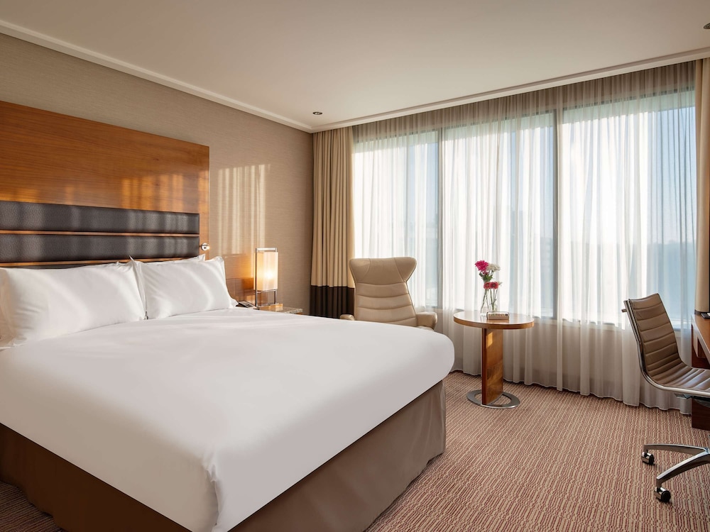 Luxury Room, 1 King Bed - Photo 2