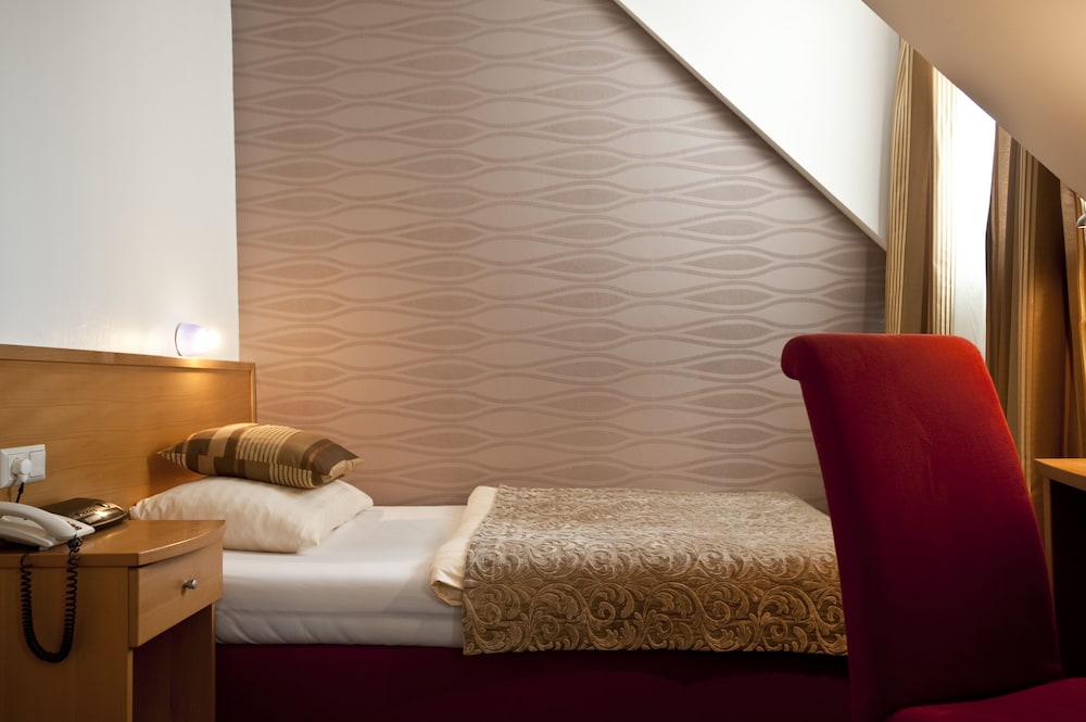 Single Room photo 3