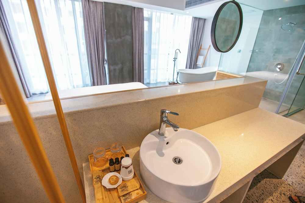Deluxe Double Room, Balcony, Mountain View photo 2