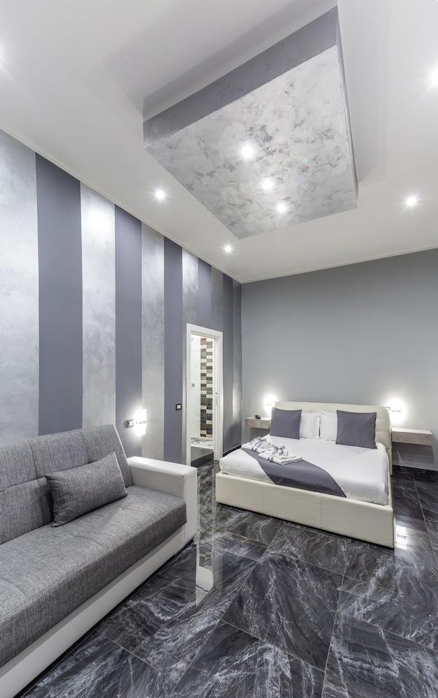Superior Room thumbnail 6