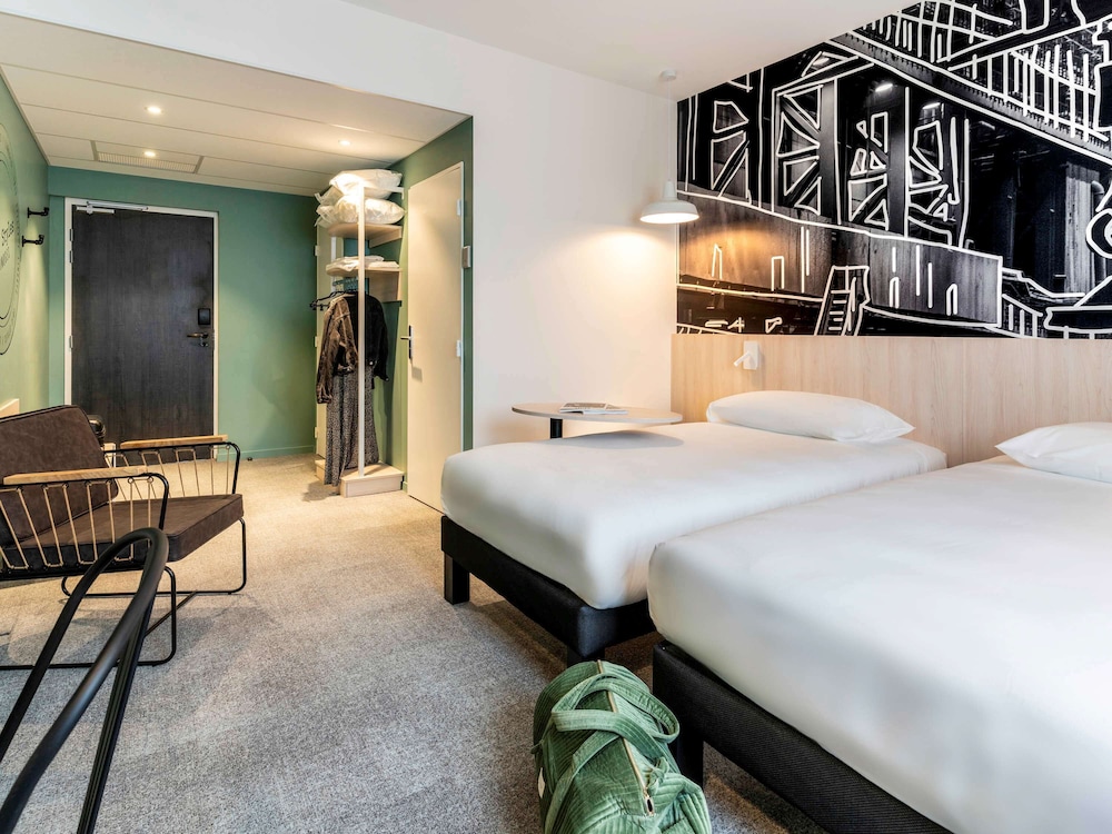 Standard Room, 2 Twin Beds - Photo 1