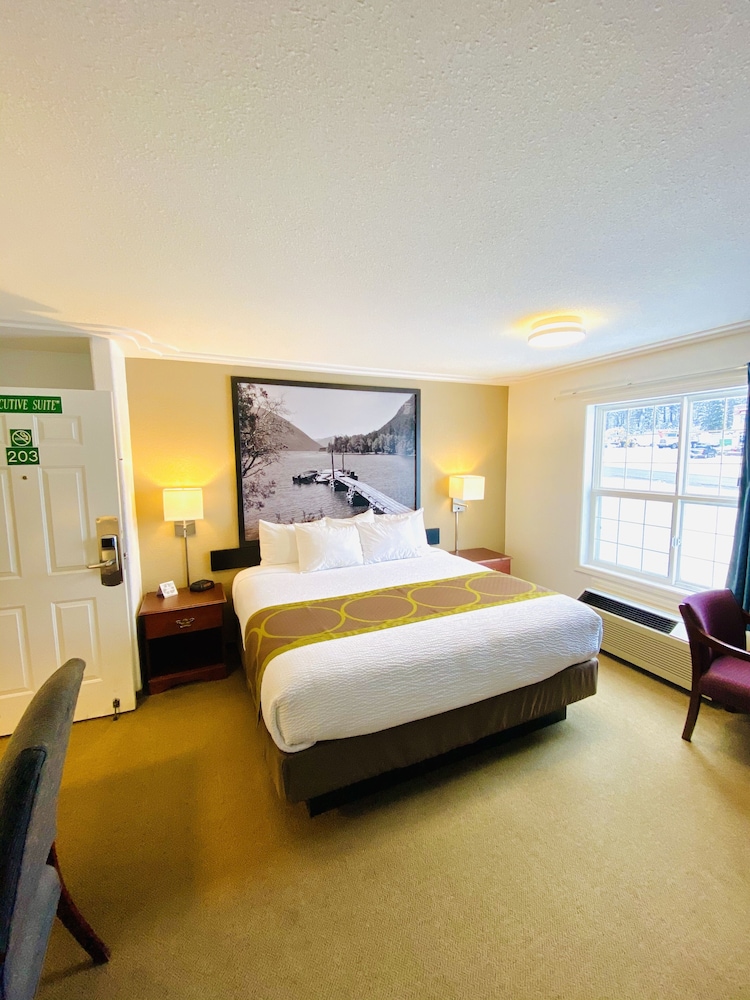 Junior Suite, 1 King Bed, Non Smoking photo 3