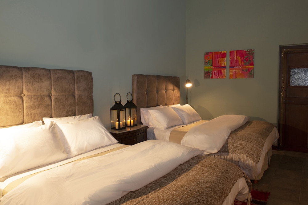 Double Room, Private Bathroom, Garden View (Hornero) photo 1