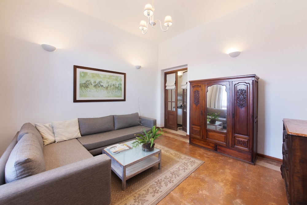 Luxury Villa photo 3
