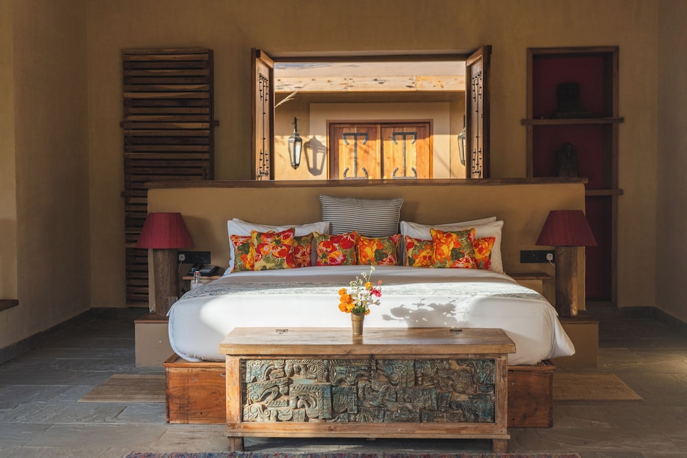 Deluxe Studio Suite, Patio, Garden View