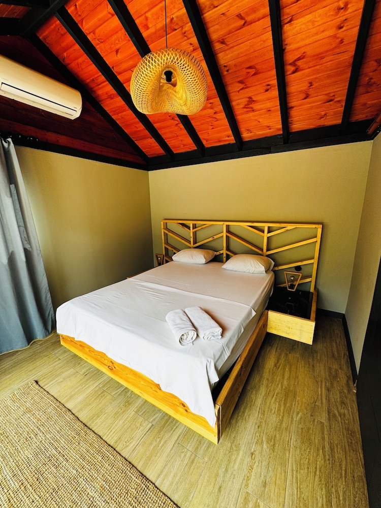 Luxury Bungalow, 2 Bedrooms photo 3