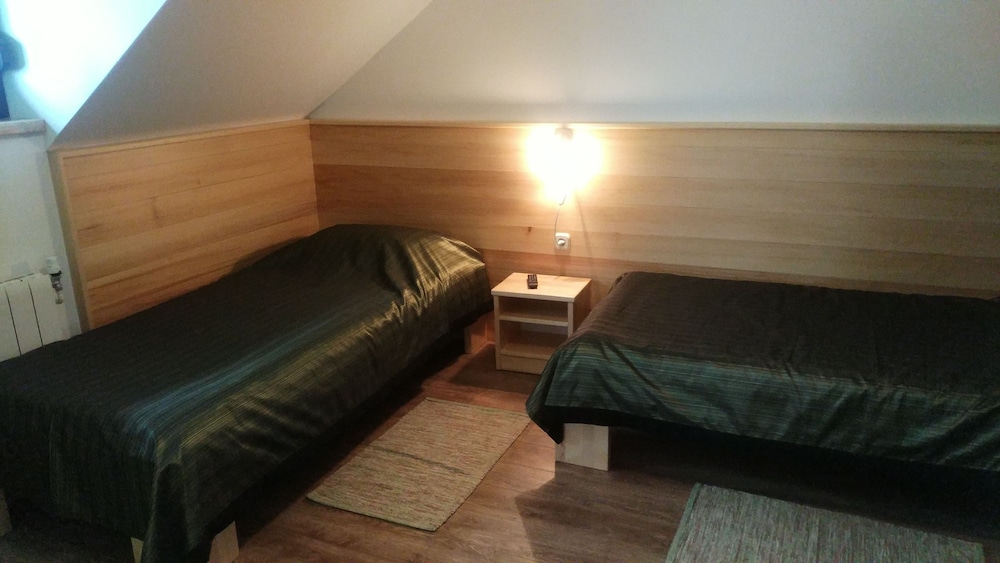 Basic Quadruple Room - Photo 5
