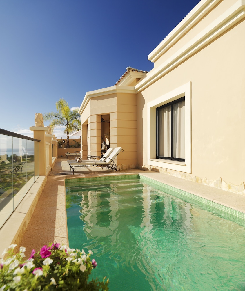 2 bedroom Princess Villa (with private heated pool)