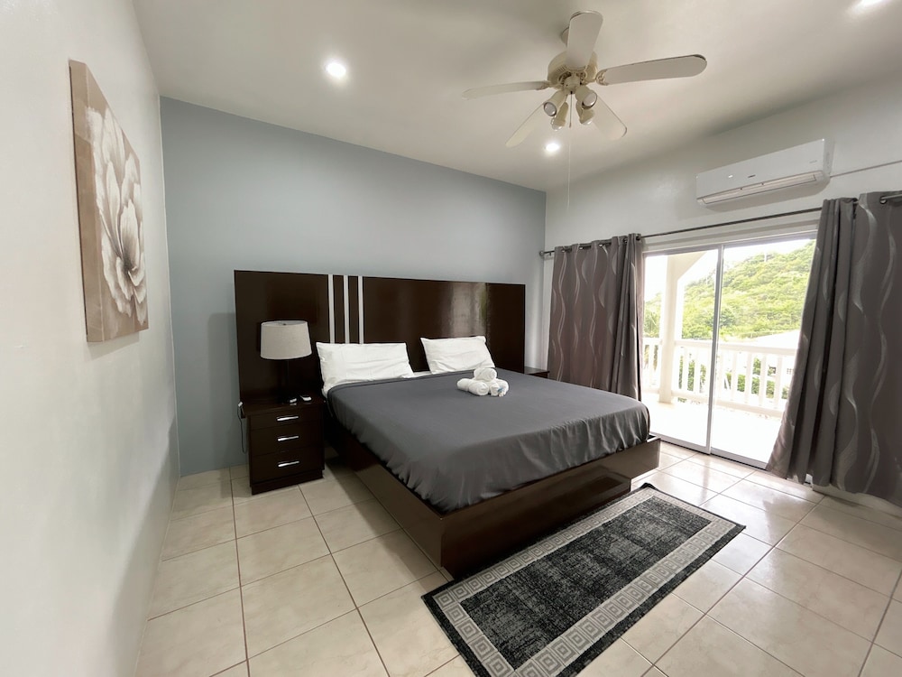 Luxury Villa photo 3