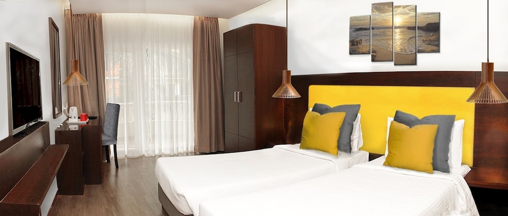Superior Twin Room, 2 Twin Beds photo 3