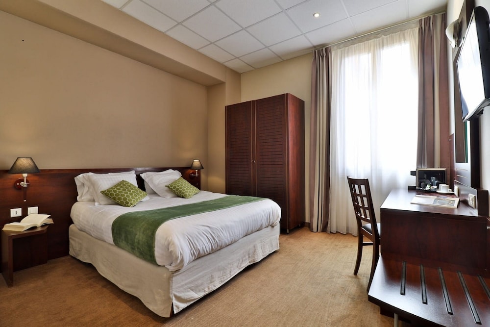 Standard Double Room - Photo 1
