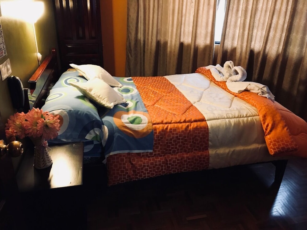 Romantic Shared Dormitory