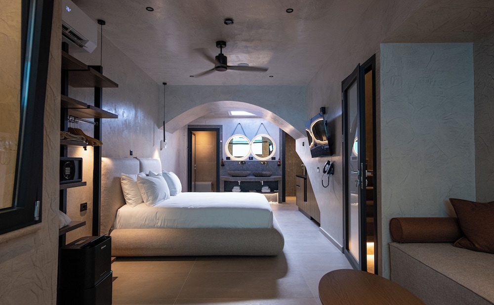 Signature Suite, Private Pool