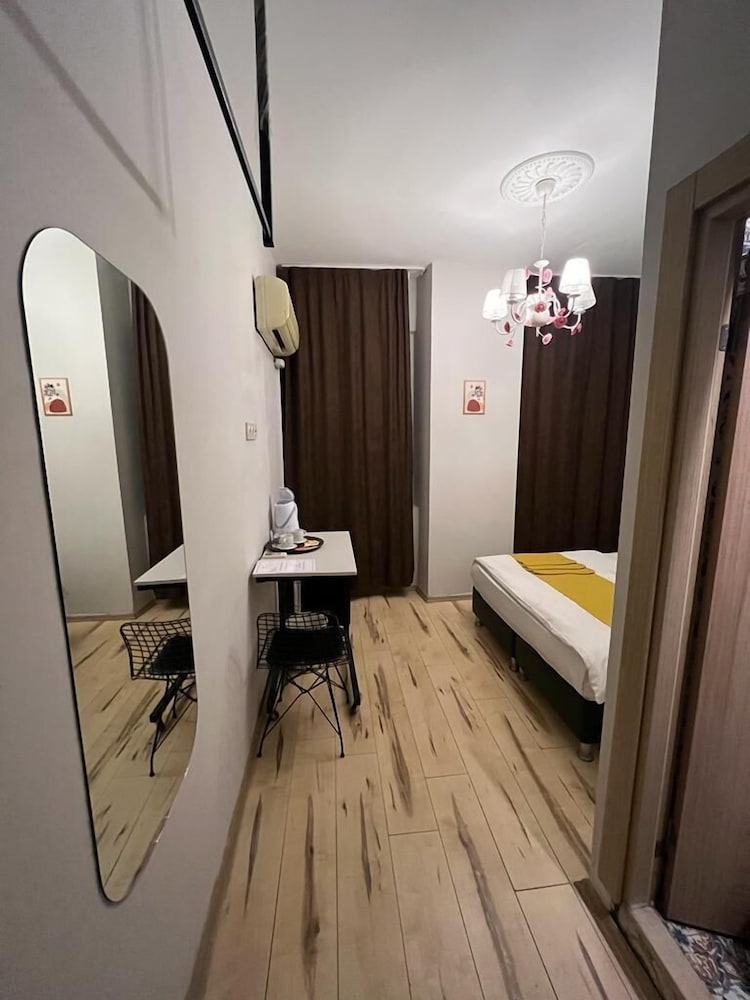 Economy Double Room photo 1