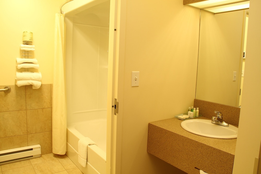 Comfort Room, 2 Queen Beds photo 3