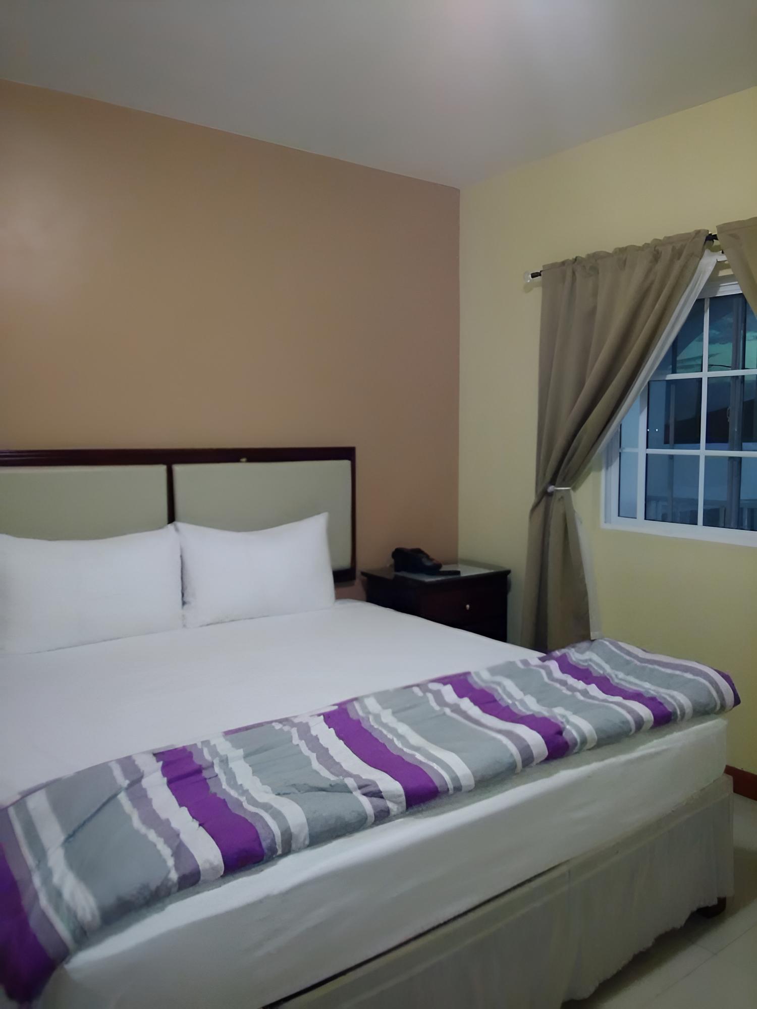 Comfort Room, 1 King Bed photo 3