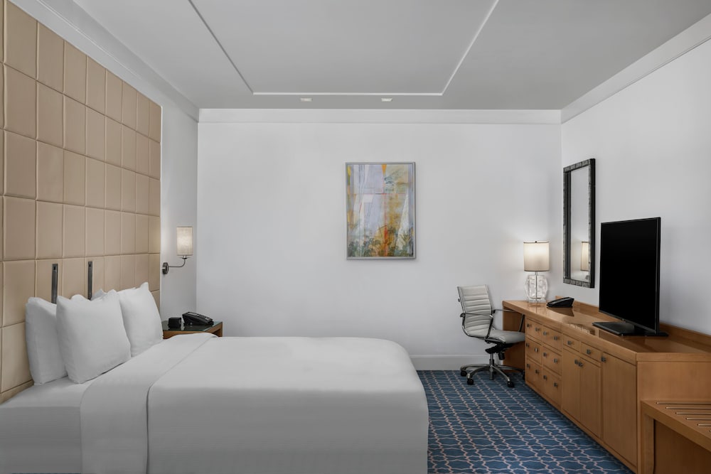 Executive Suite, 1 King Bed, Non Smoking