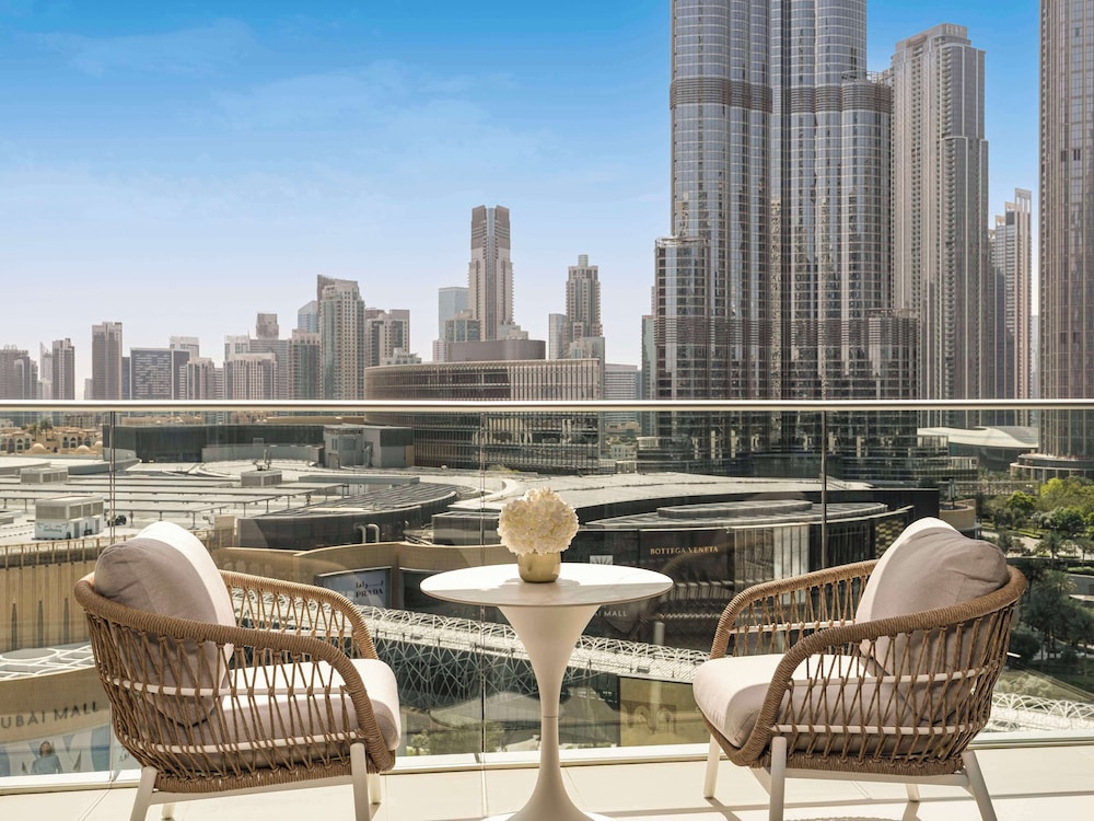 Premier Suite, 1 King Bed, City View (Premier Burj View Suite)