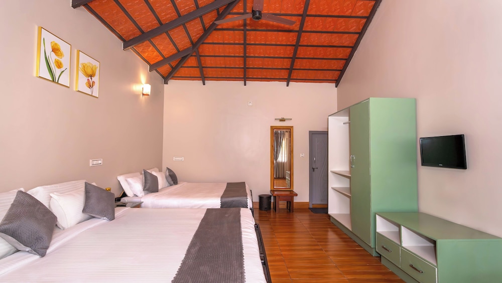 Family Quadruple Room, Multiple Beds, Air conditioning, Resort View photo 2