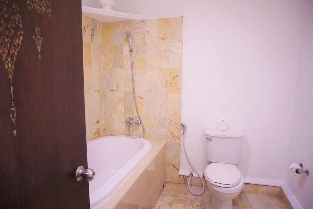 Super Deluxe Room with Bathtub photo 2