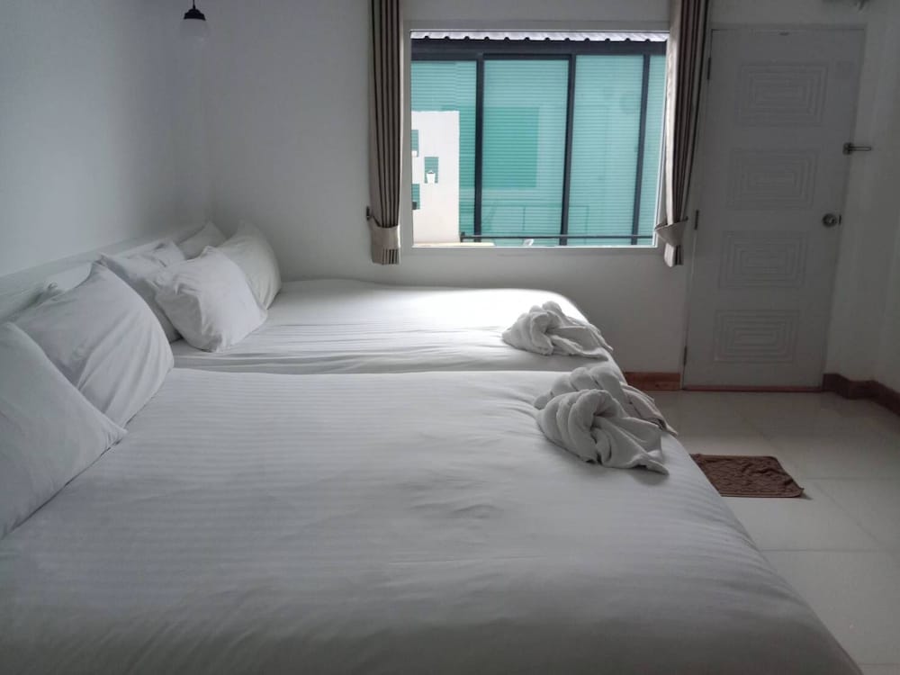 Standard Double Room, Non Smoking photo 3