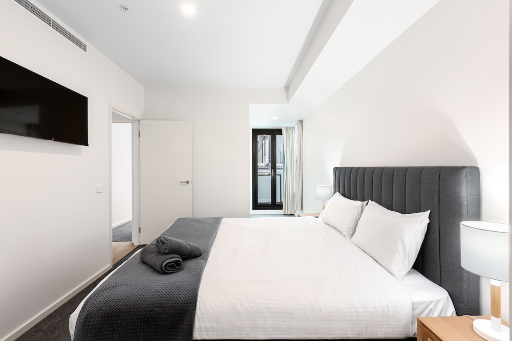 Three Bedroom Apartment NON River View