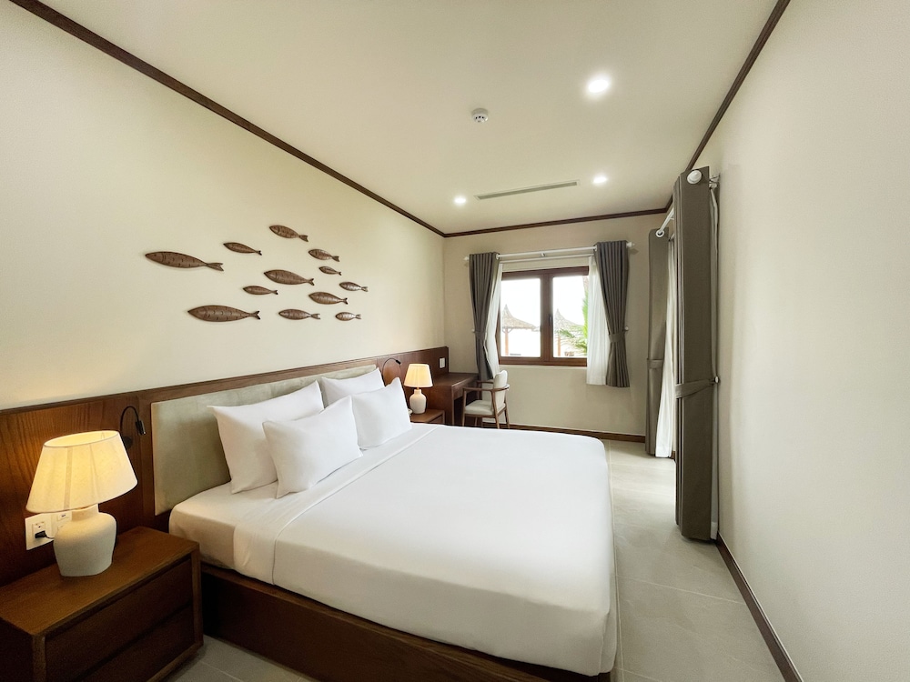 Presidential Beach Front Villa photo 2