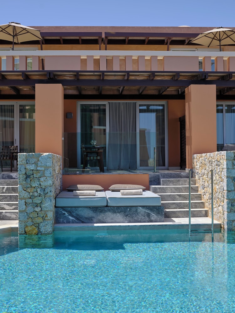 Twin / Double Room Swim Up Inland View