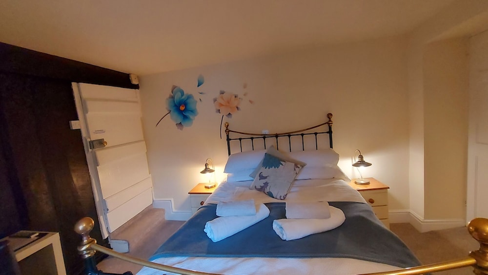 Double Room, Ensuite - Photo 8