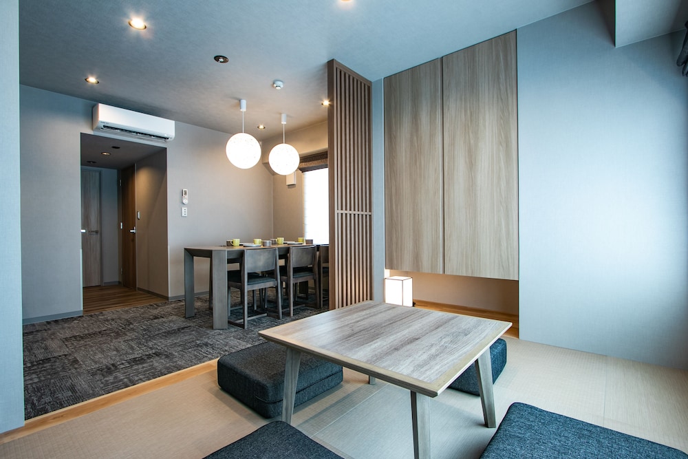 Superior Suite 1BR with 5beds (with Tatami Room), Non Smoking thumbnail 5