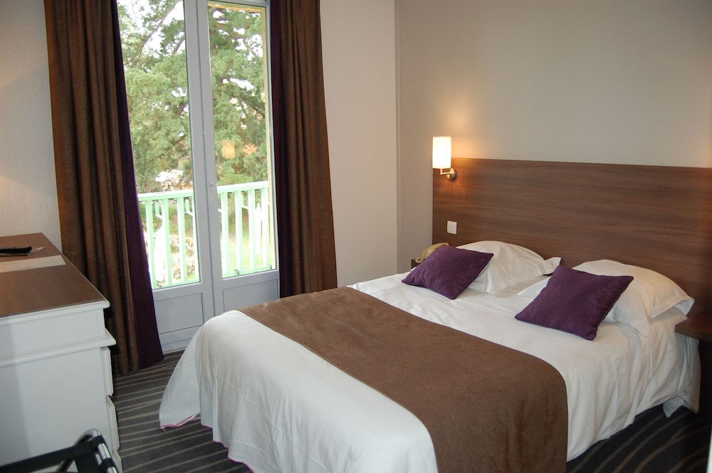 Comfort Room, Garden View
