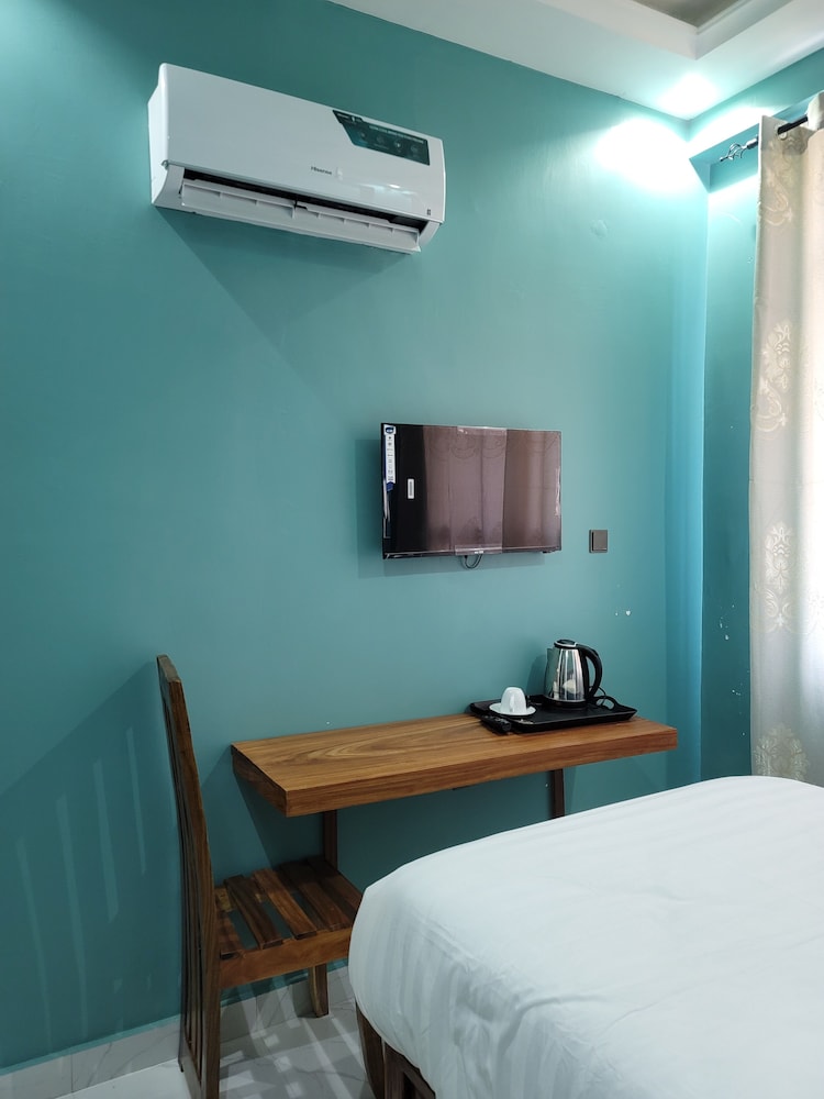 standard single room