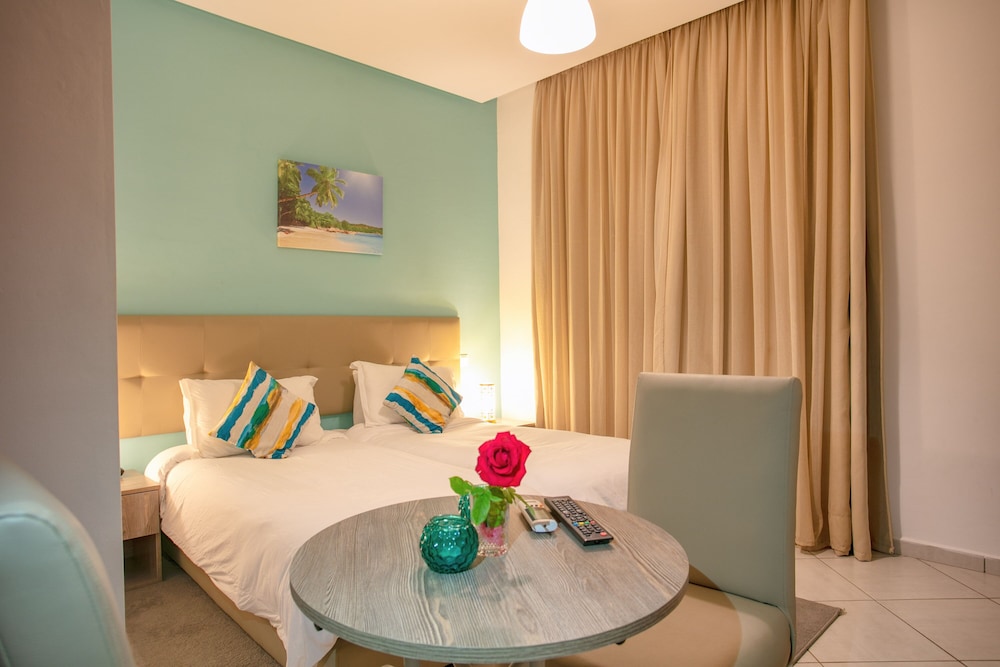 Studio, 1 Bedroom, Kitchenette photo 3