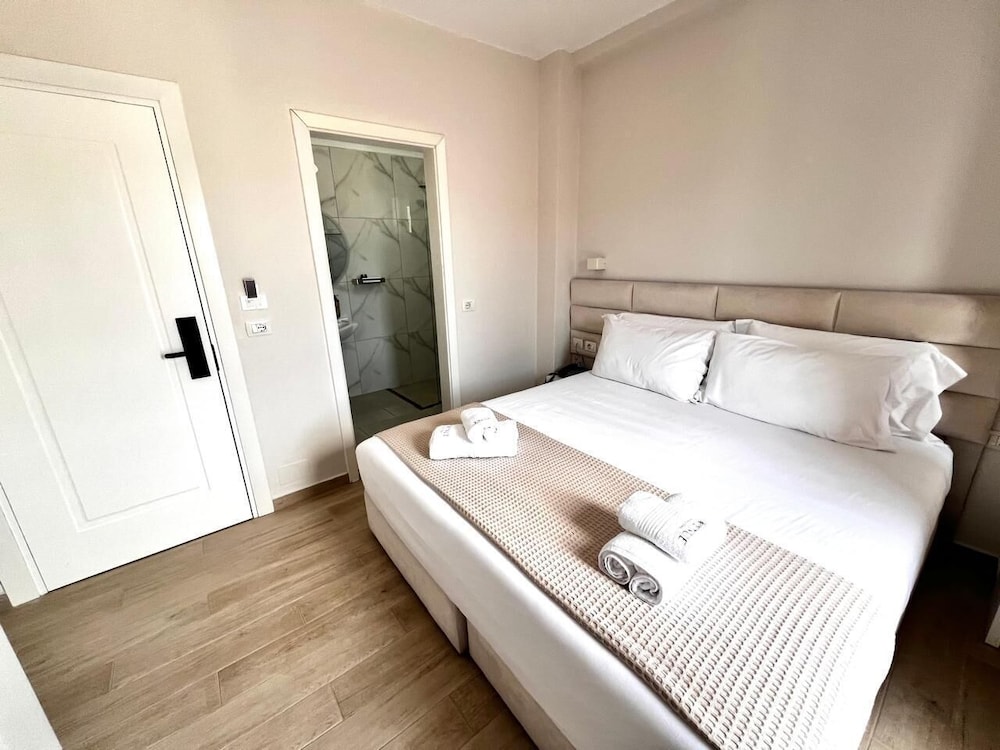 Double Room, Partial Sea View