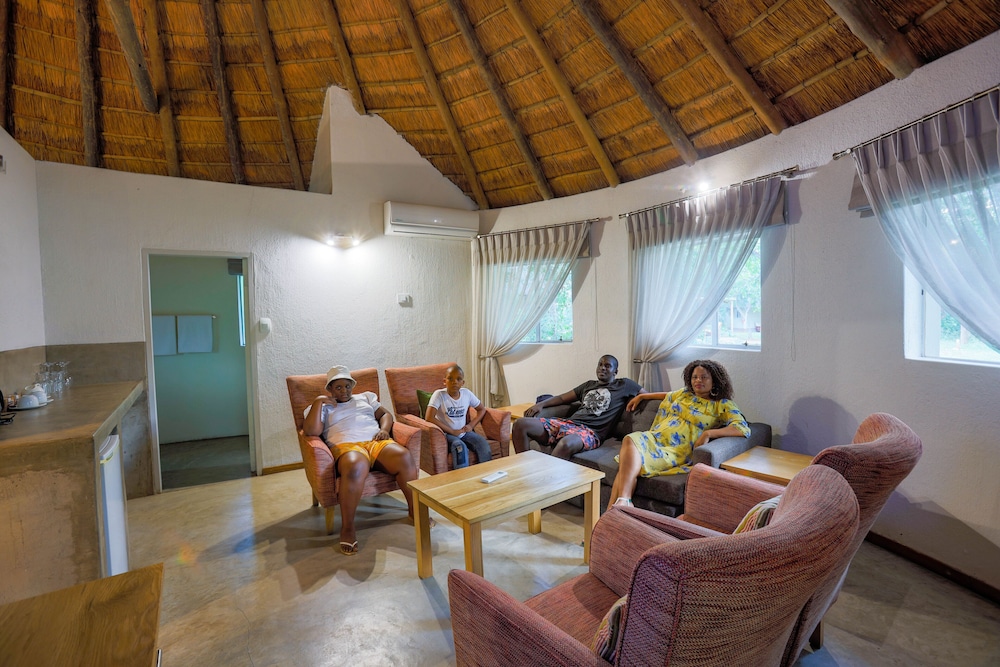 Family Room (Rondavel) - Photo 6