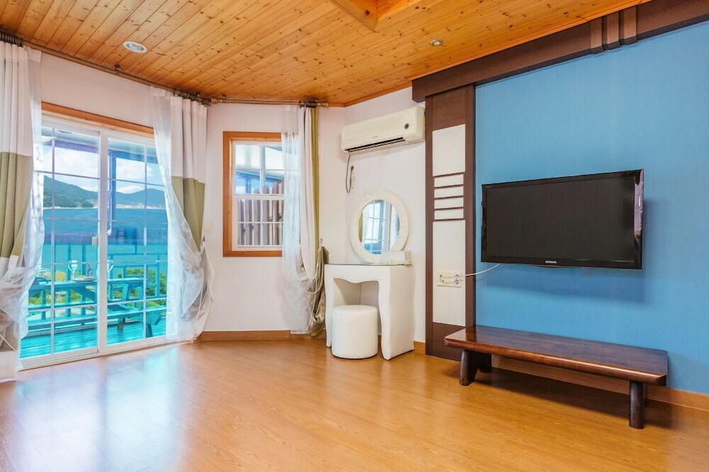 Room (Gookhwa) - Photo 8